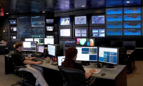 חדר הבקרה של אקמאי בארצות הברית