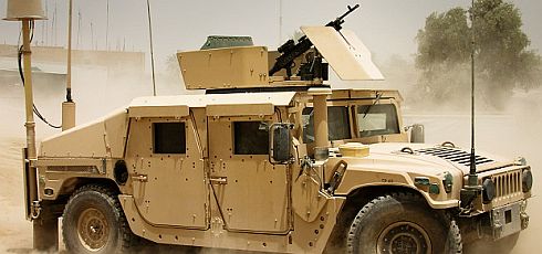 רכב סיור של צבא ארה"ב. כולל מערכות דיכוי פיצוצים שהותקנו על-ידי Amerex ברשיון של ספקטרוניקס