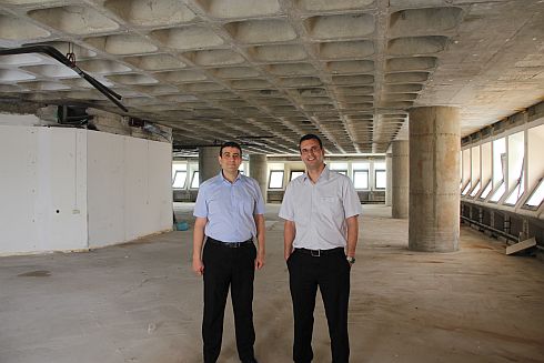 חיים בן עמי (מימין) ואורן חגי בקומה החדשה