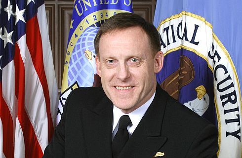 אדמירל מייק רוג'רס. "האבטחה עומדת בראש סדר העדיפויות"