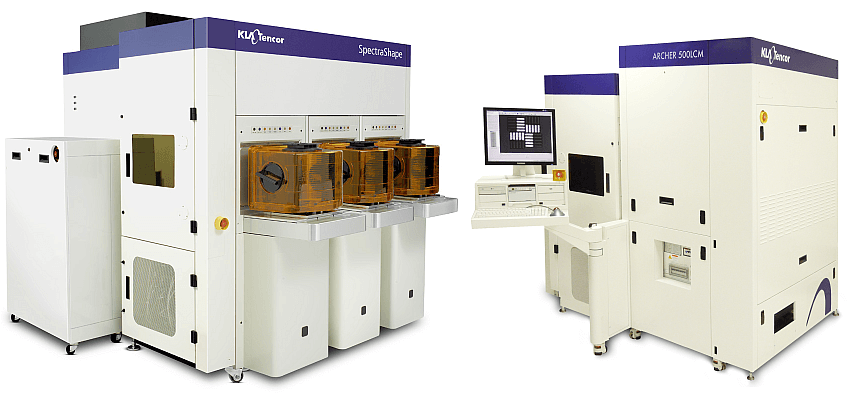מערכות בדיקה מתוצרת KLA מגדל העמק (מימין לשמאל): מכונת Archer ומכונת SpectraShape