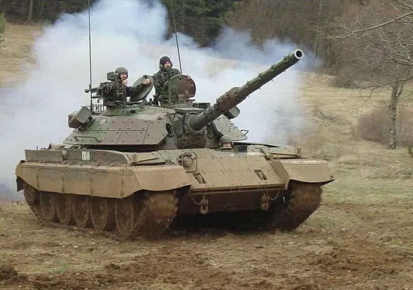 הטנק הסלובני T-55S. שידרוג של T-55 מיושן שבוצע על-ידי אלביט
