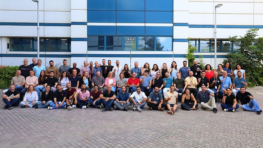 צוות הפיתוח הישראלי שעמד מאחורי פנתר לייק. צילום: אמנון סטניסלבסקי