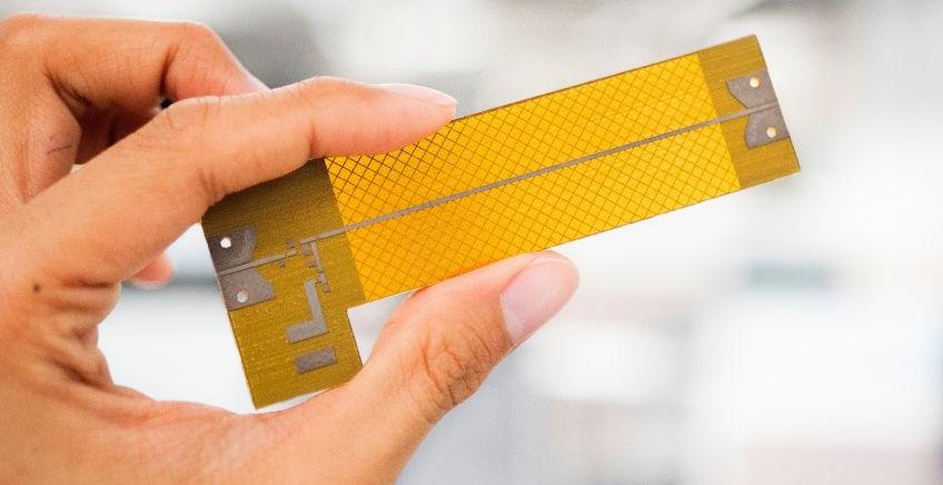 מגבר RF ליישומי חלל שנבנה ב-2019 על-ידי Harris באמצעות מדפסת ה-PCB של ננו דיימנשן